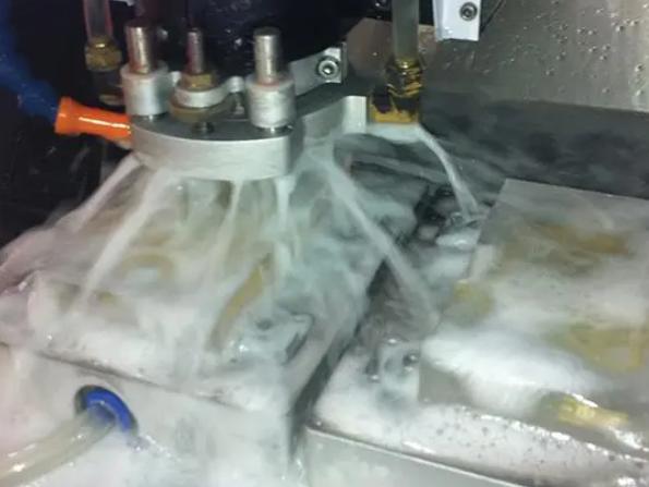 金屬加工液消泡劑應用場(chǎng)景圖